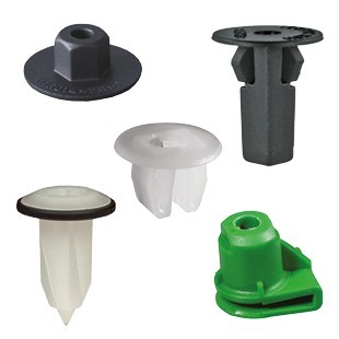 FERMI E MADREVITI IN PLASTICA 